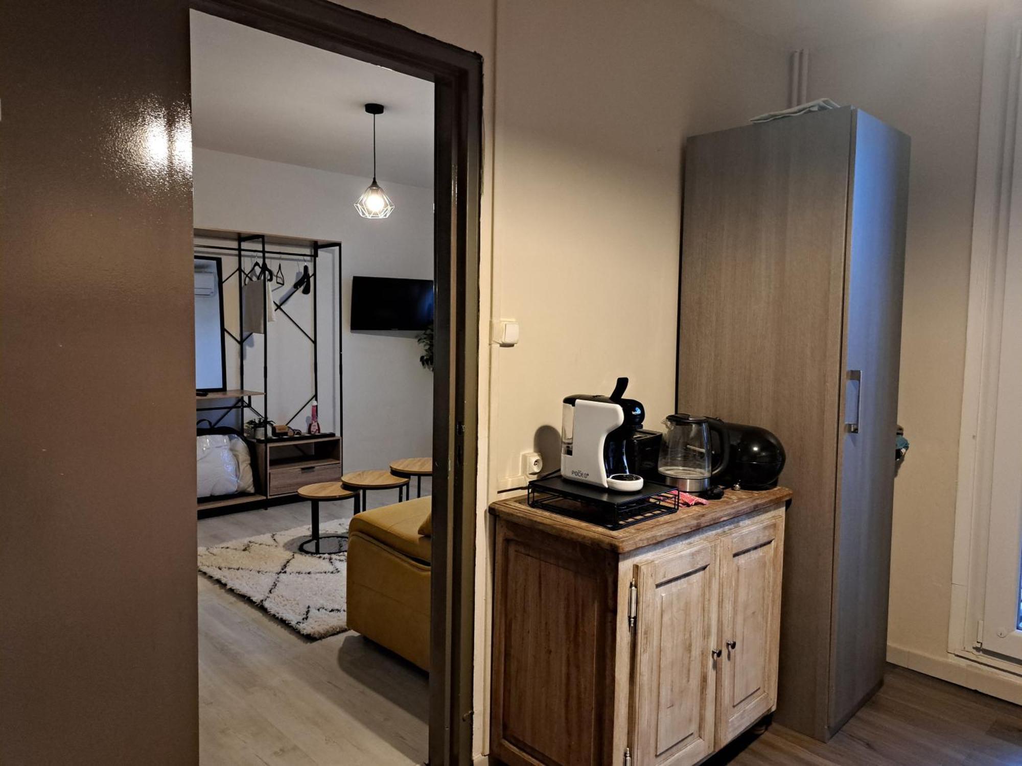 Tout Confort - Clim- Salle De Bain Commune *