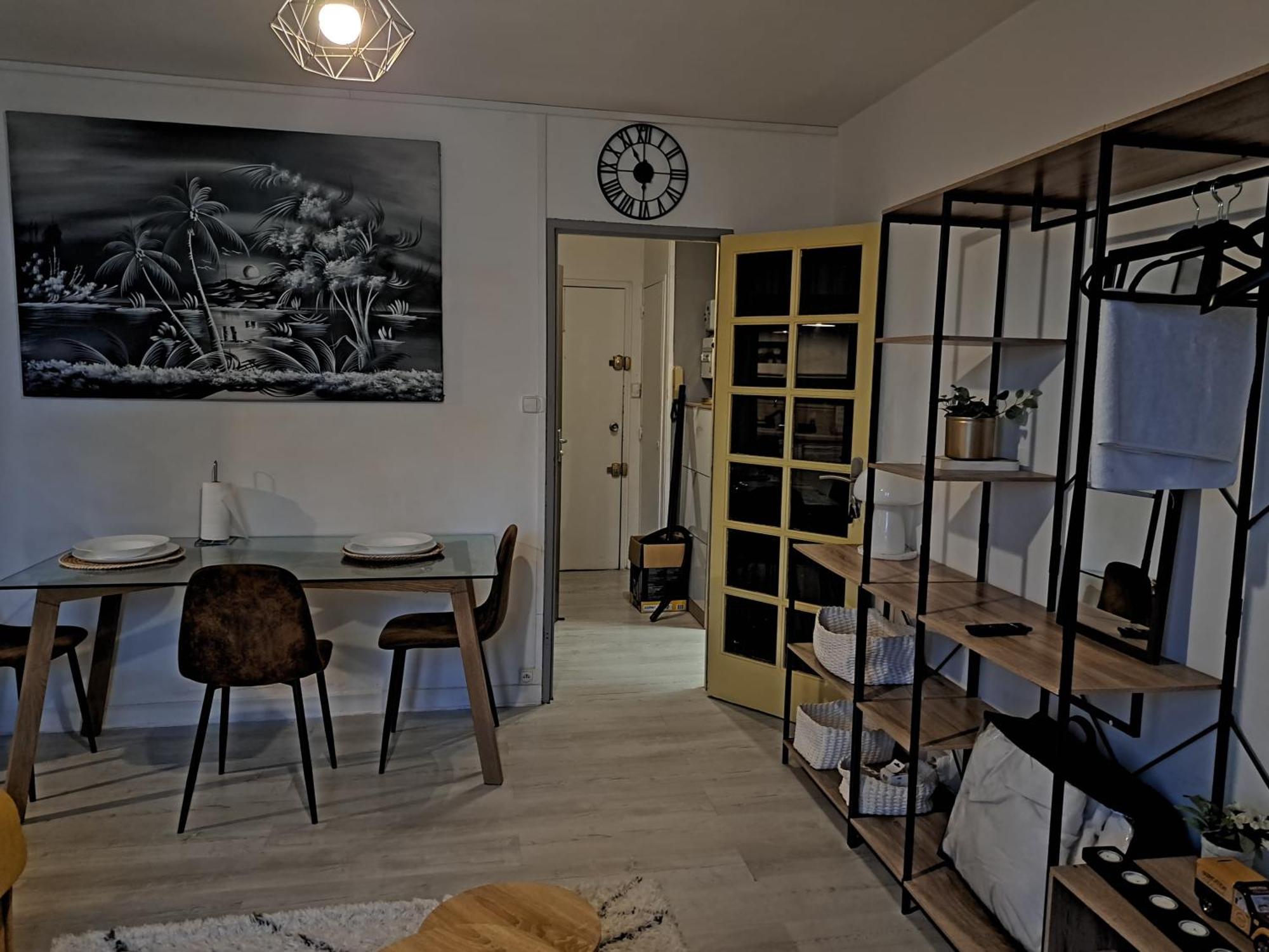 Tout Confort - Clim- Salle De Bain Commune Nimes